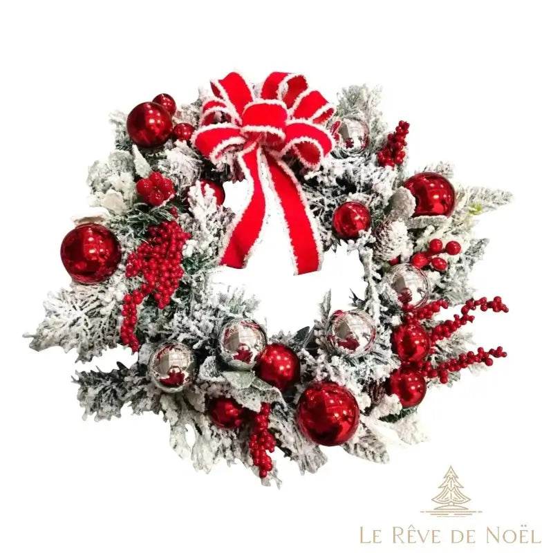 Couronne de noël avec des boules