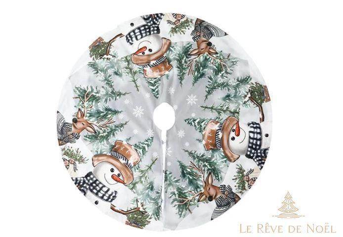 Jupe de sapin ronde gris clair, têtes de bonhommes de neige et de cerfs en aquarelle, branches de sapin