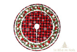 Jupe de sapin à carreaux rouge et noir, flocons au centre, large bordure de branches et boules de Noël
