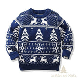 Pull enfant bleu marine à motif jacquard blanc : rennes, sapins et flocons, vue à plat de face