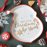 Assiette blanche en forme de bonnet de Père Noël, bord rouge, texte doré Christmas be sweet