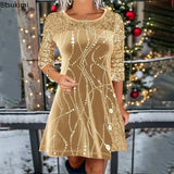 Robe de Noël en velours doré, empiècement scintillant et perles brodées en lignes courbes