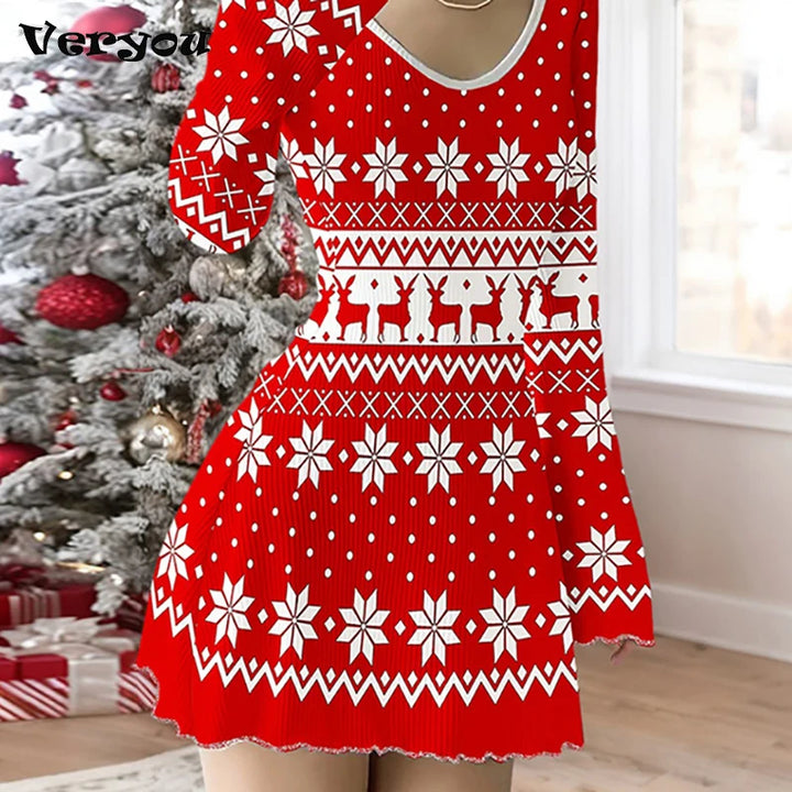 Robe de Noël rouge à motif nordique blanc : rennes, flocons et losanges en bandes répétées