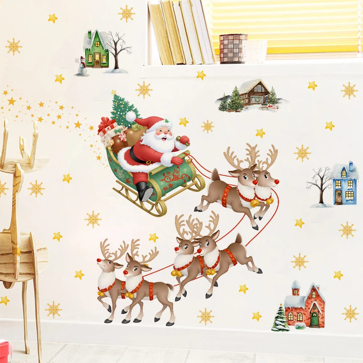 Stickers traîneau du Père Noël et rennes au mur, près d'une fenêtre à store jaune