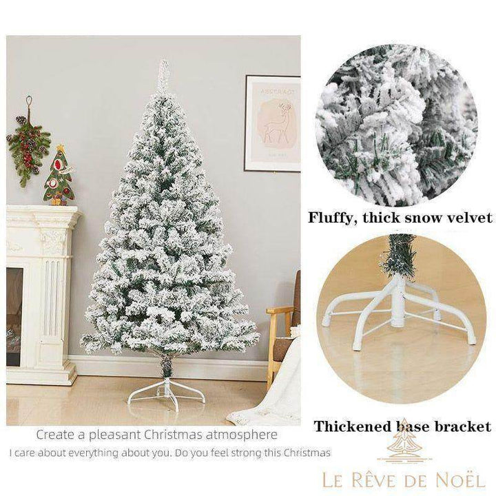 Grand sapin enneigé près d'une cheminée, encarts détail neige floquée et pied métal blanc