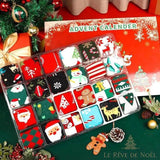 Plateau ouvert du calendrier avec 24 chaussettes pliées en compartiments, décor de Noël