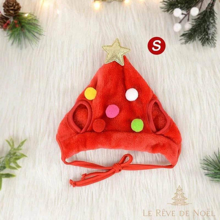 Bonnet sapin rouge taille S, pompons multicolores et étoile dorée au sommet, posé à plat