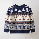 Pull de Noël enfant bleu marine à motifs sapins, rennes et flocons tricotés, à plat sur fond blanc