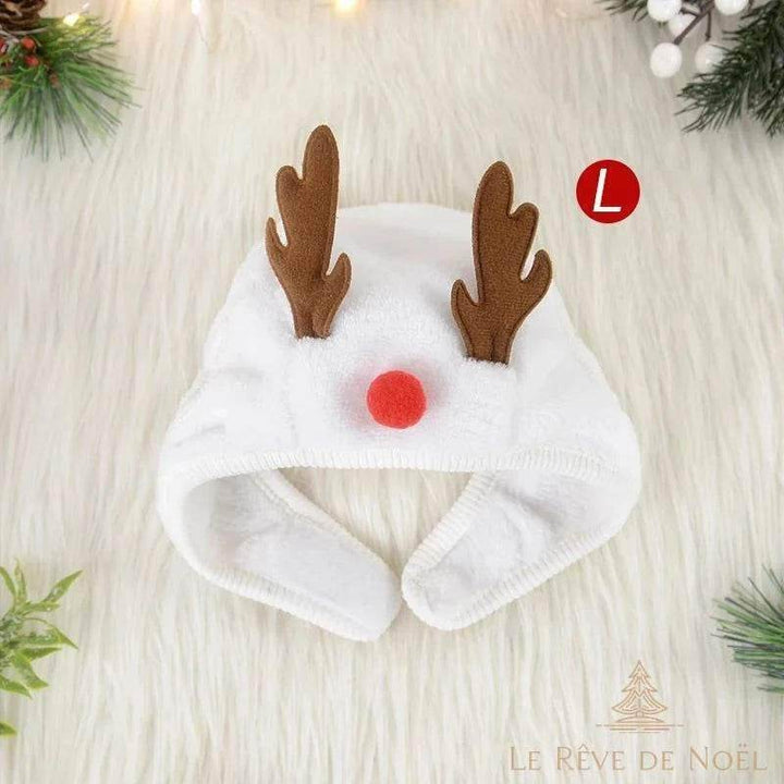 Bonnet blanc taille L à bois de renne brun et pompon rouge en guise de nez, posé à plat