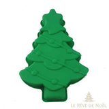 Moule à gâteau en silicone vert en forme de sapin de Noël, décor de guirlande en relief, vue de face