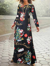 Robe longue de Noël noire, imprimé Père Noël et sapins, portée en extérieur sur des pavés
