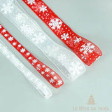 Quatre rubans organza à flocons, deux rouges et deux blancs, largeurs différentes