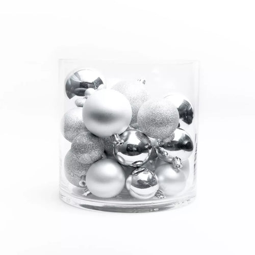 Lot de 30 boules de Noël argentées brillantes, mates et pailletées dans un vase en verre