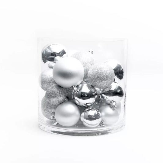 Lot de 30 boules de Noël argentées brillantes, mates et pailletées dans un vase en verre
