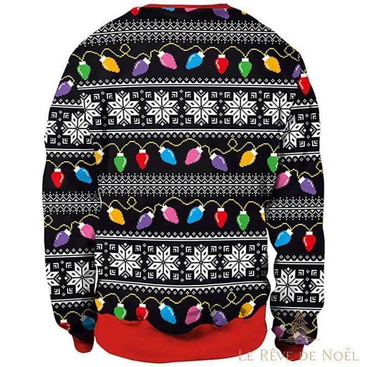 Dos d'un pull de Noël noir à guirlande lumineuse multicolore et flocons blancs, bordure rouge