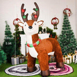 Grand renne décoratif marron en peluche avec écharpe rouge et verte, hauteur 180 cm, décor de Noël