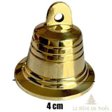 Gros plan sur une cloche de Noël dorée brillante, diamètre indiqué à 4 cm