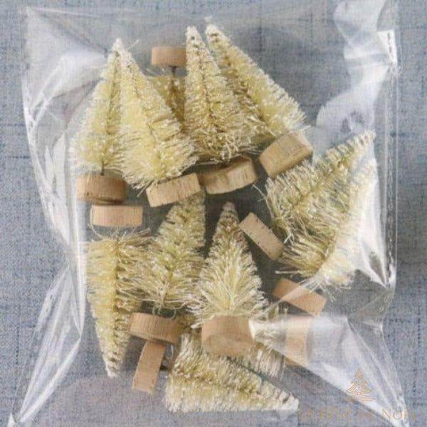 Sachet de petits sapins blancs miniatures à base en bois, plusieurs pièces empilées